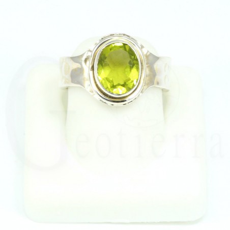 anillo peridoto plata