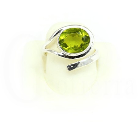 anillo peridoto